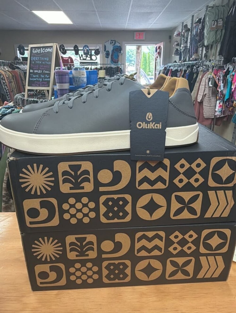 OluKai Lae’ Ahi Li’ IliStone/StoneMens shoe  Sell For $160.00